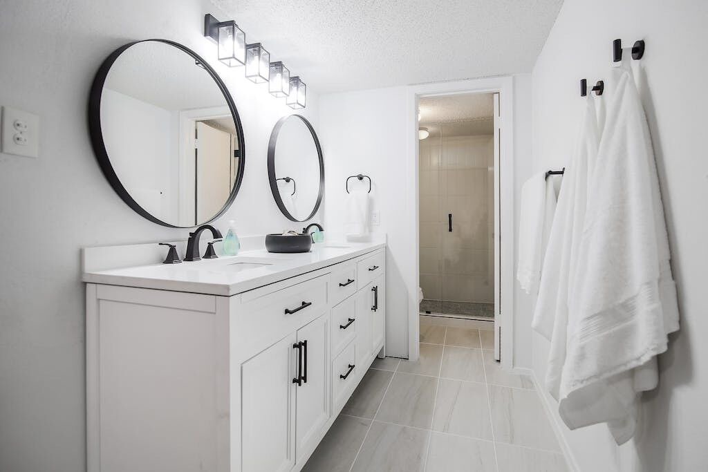Photo of Bathroom in Point Venture