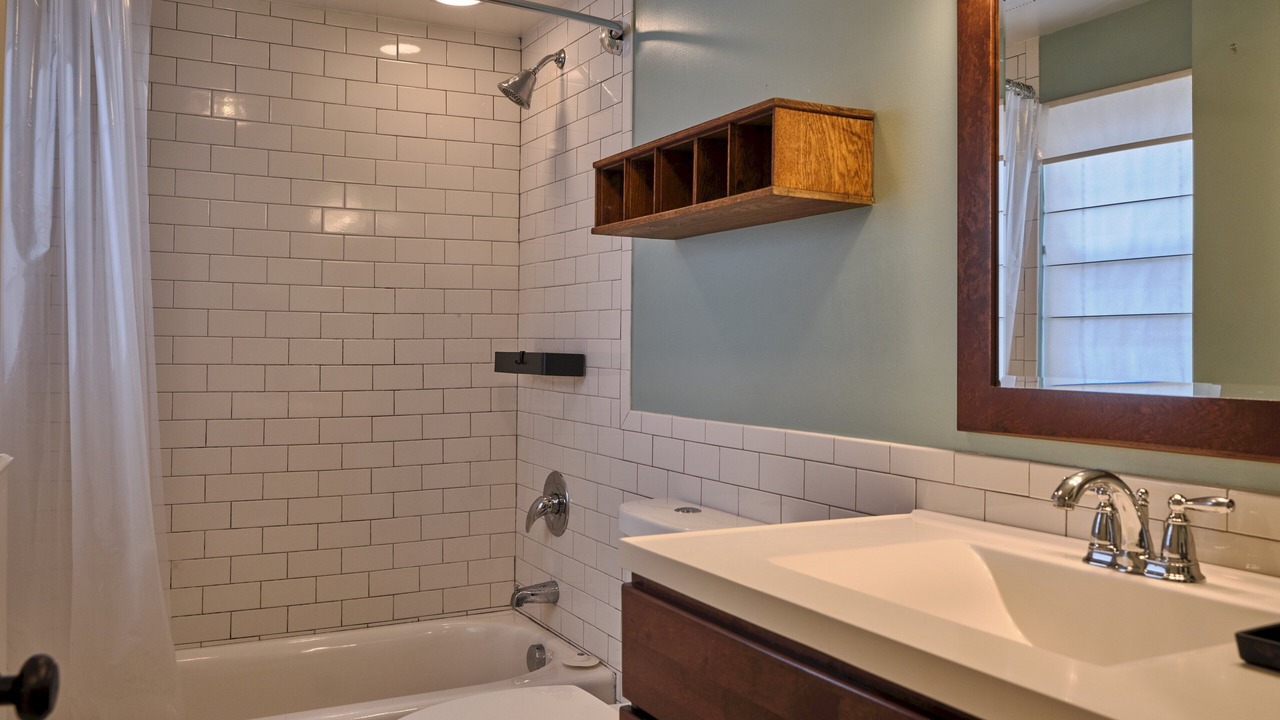 Photo of Bathroom in Lambertville