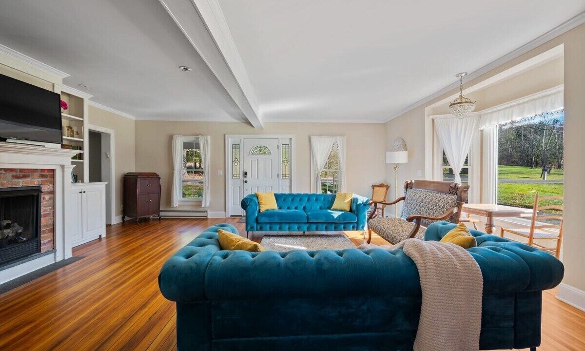 Photo of Livingroom in Ellenville