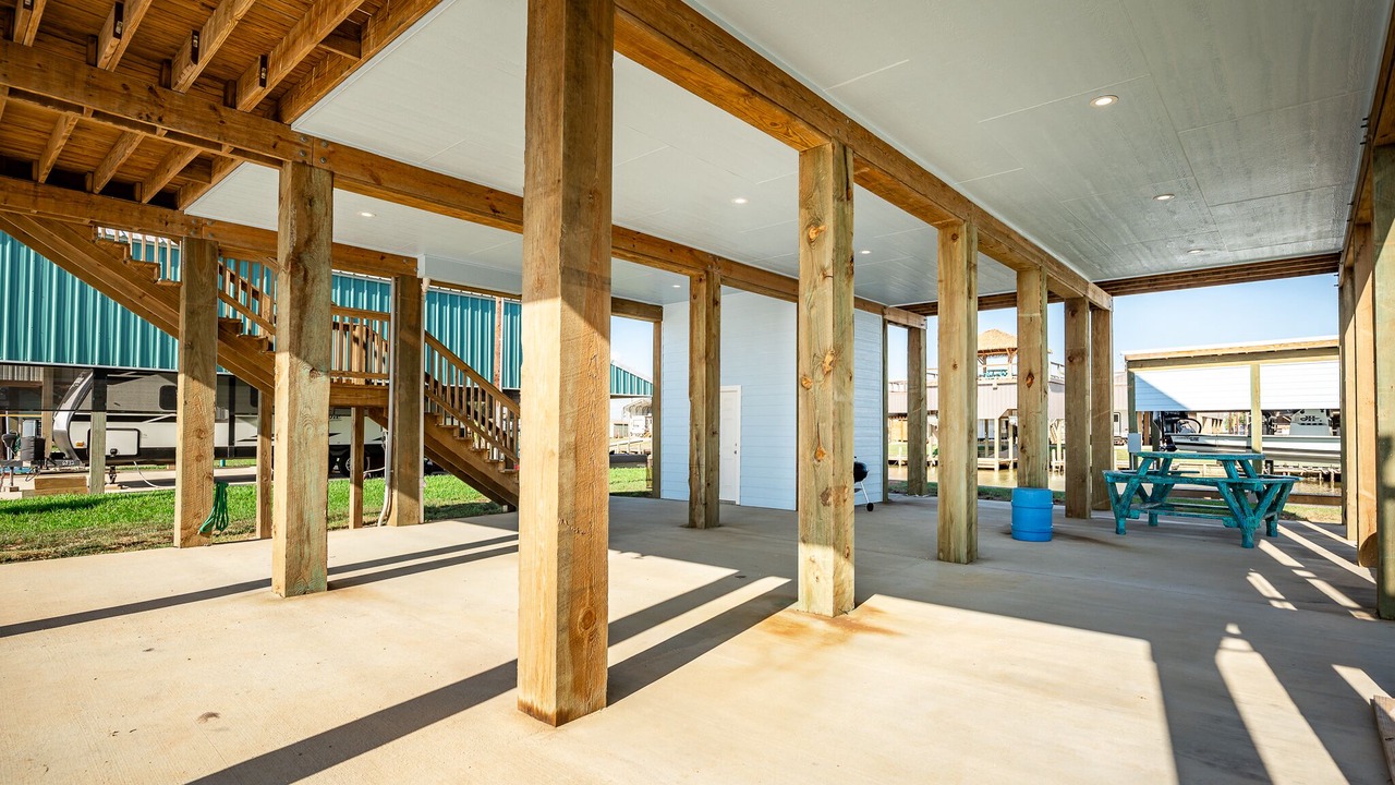 Photo of Patio Balcony in Cedar Lane
