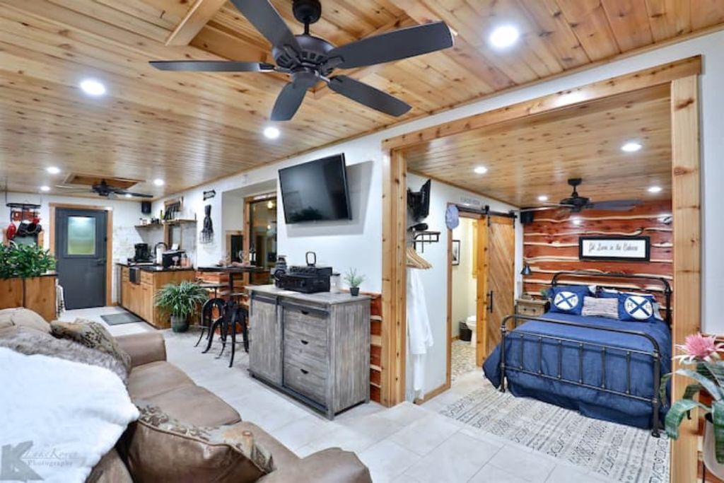 Photo of Bedroom in Baird