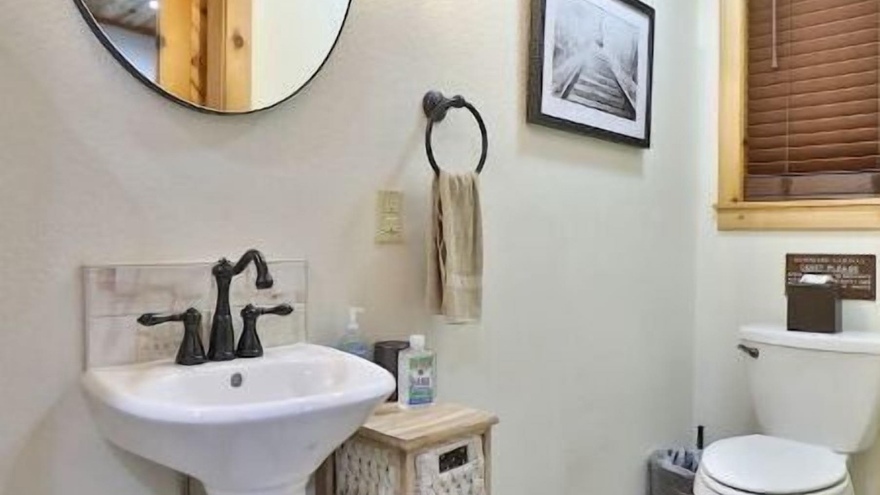 Photo of Bathroom in Baird
