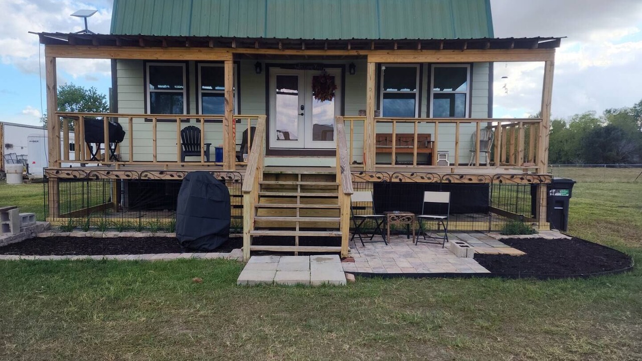 Photo of Outdoor in Bell City