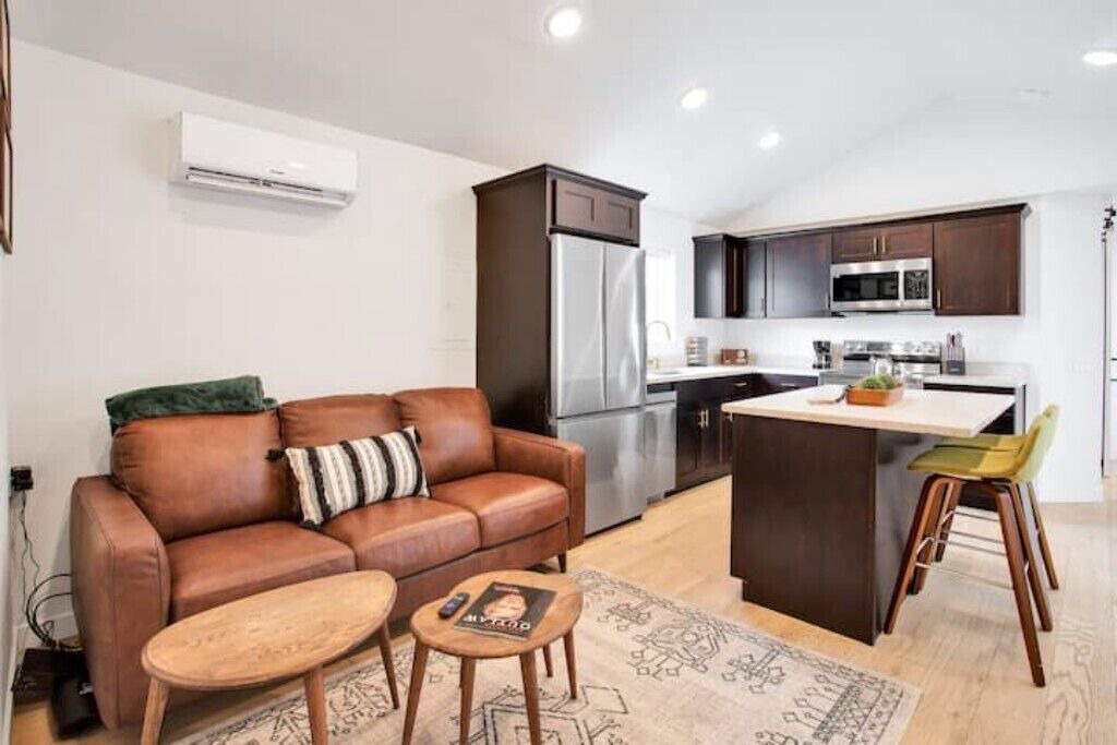 Photo of Livingroom in Rose Park
