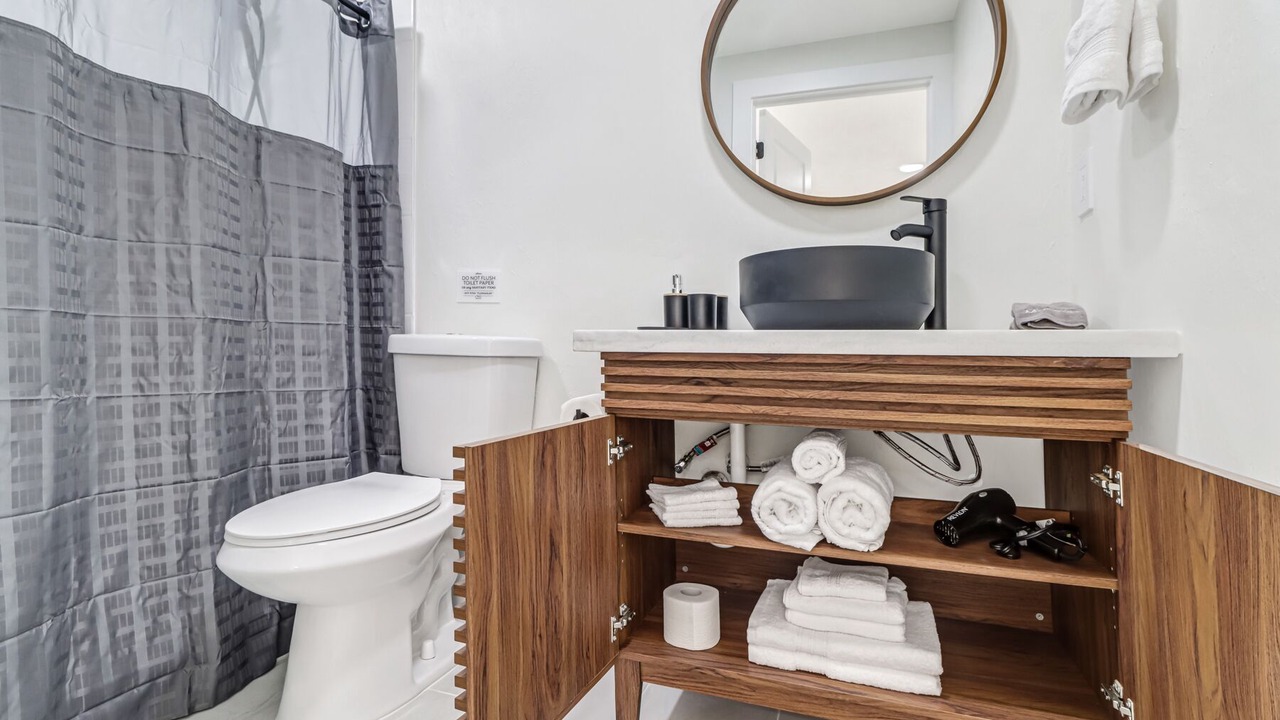 Photo of Bathroom in Golden Gate