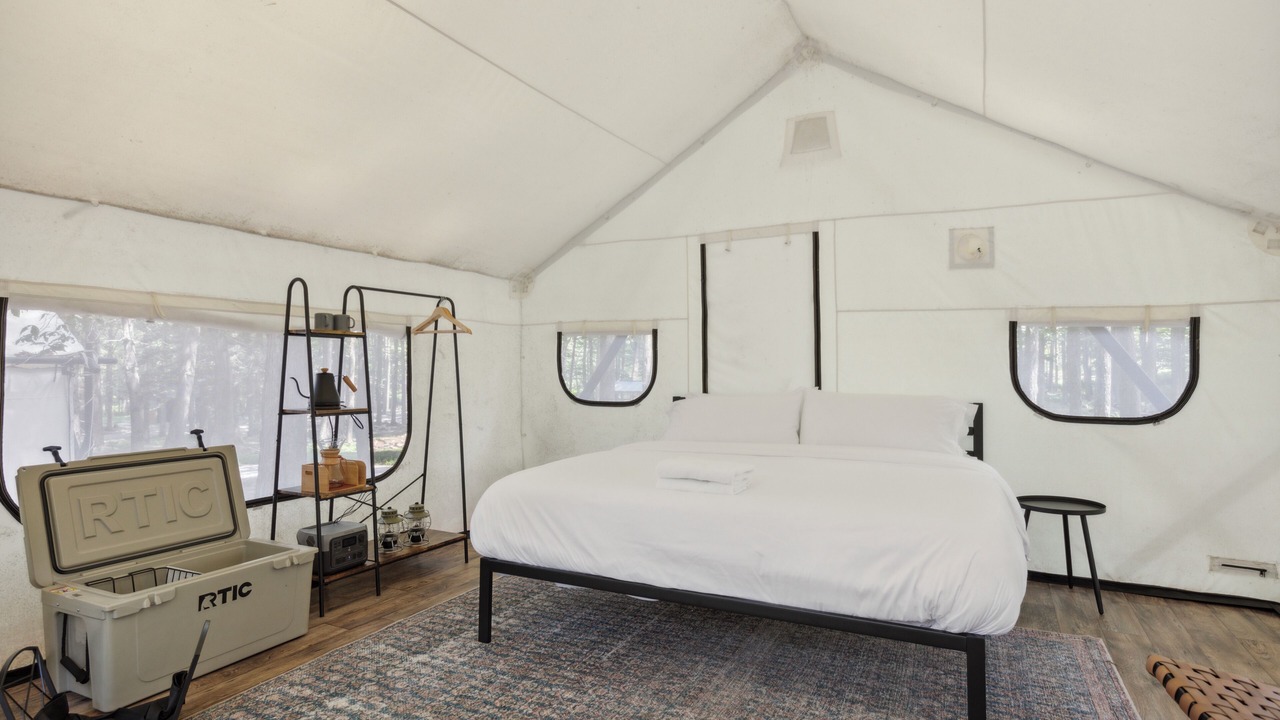 Photo of Bedroom in Greentown