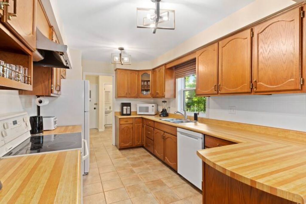 Photo of Kitchen in Kettle Point 44