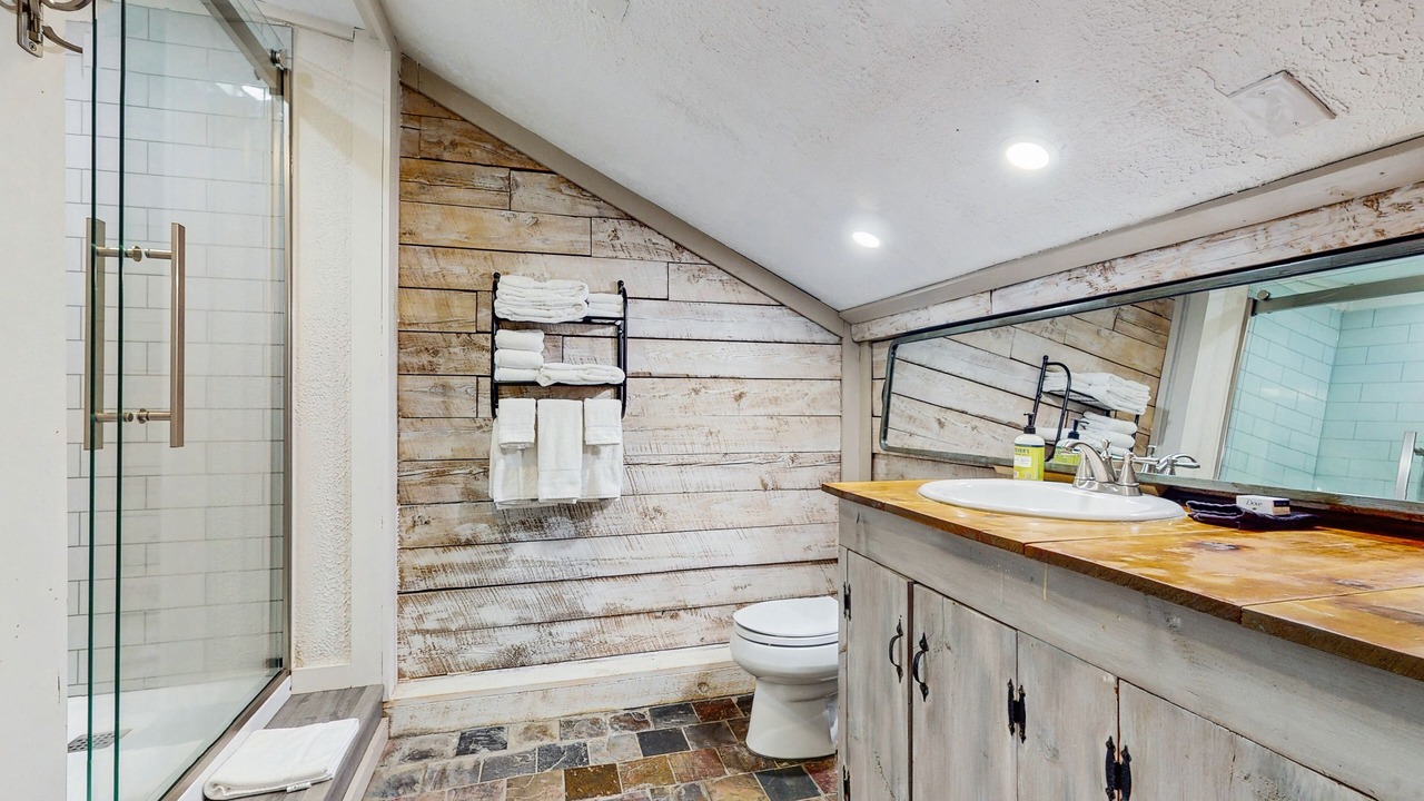 Photo of Bathroom in Horse Shoe