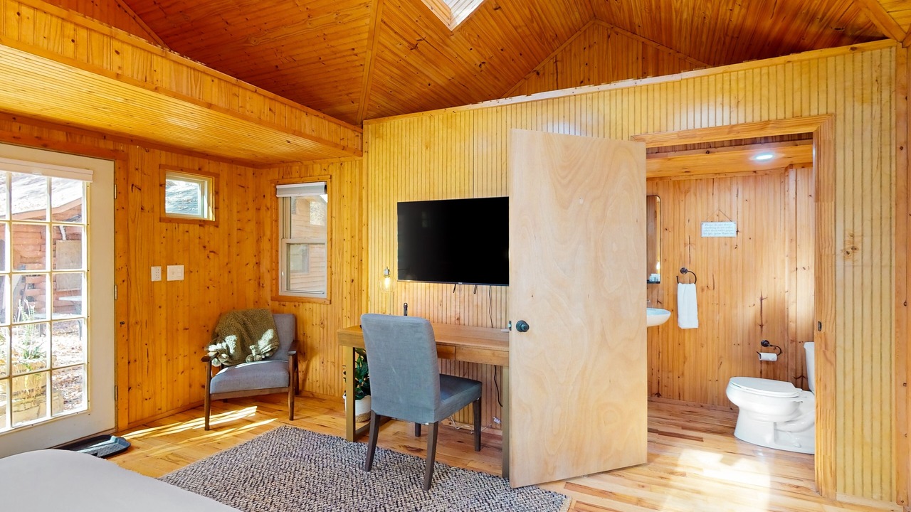 Photo of Bedroom in Horse Shoe
