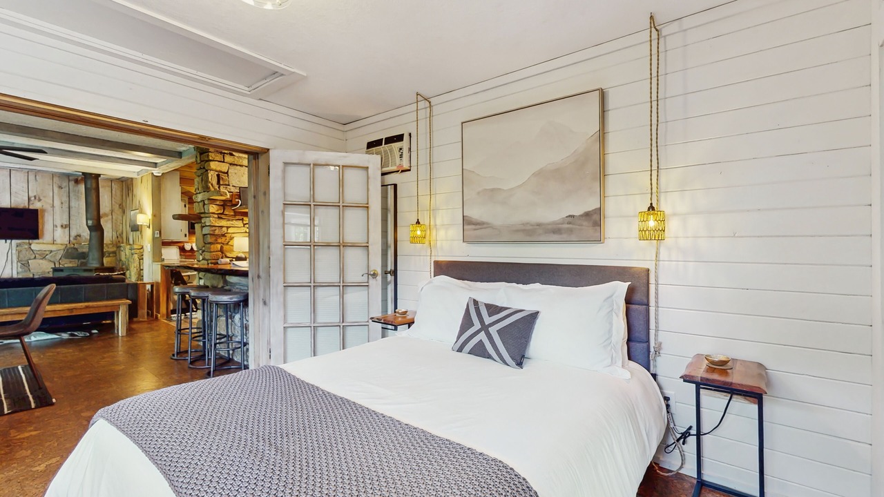Photo of Bedroom in Horse Shoe