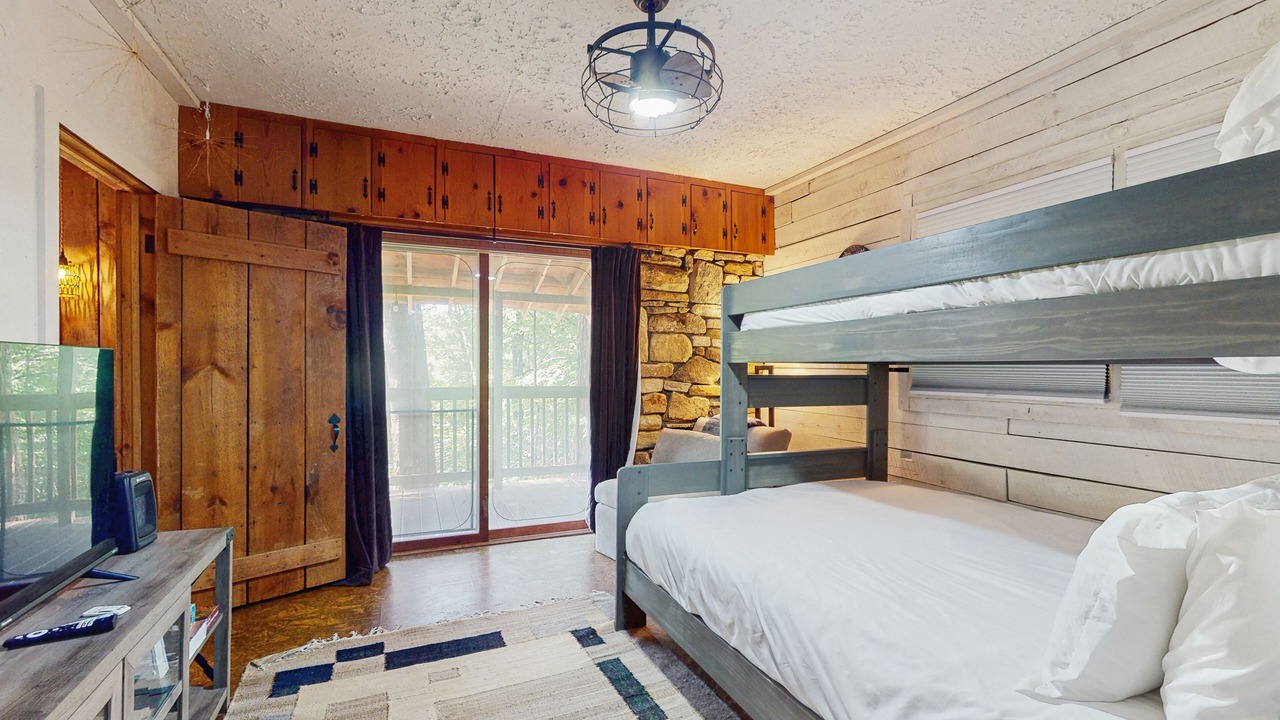 Photo of Bedroom in Horse Shoe