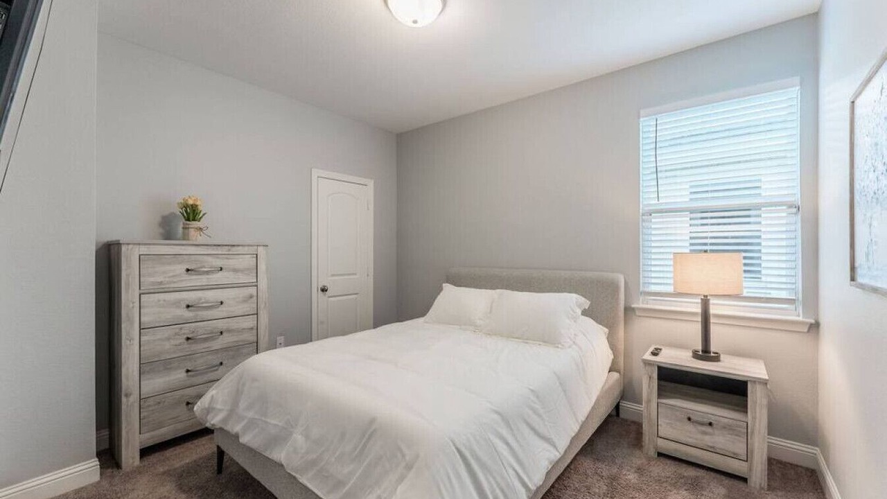 Photo of Bedroom in Lewisville