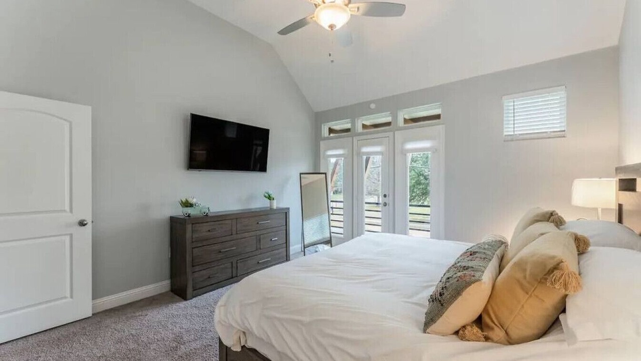 Photo of Bedroom in Lewisville