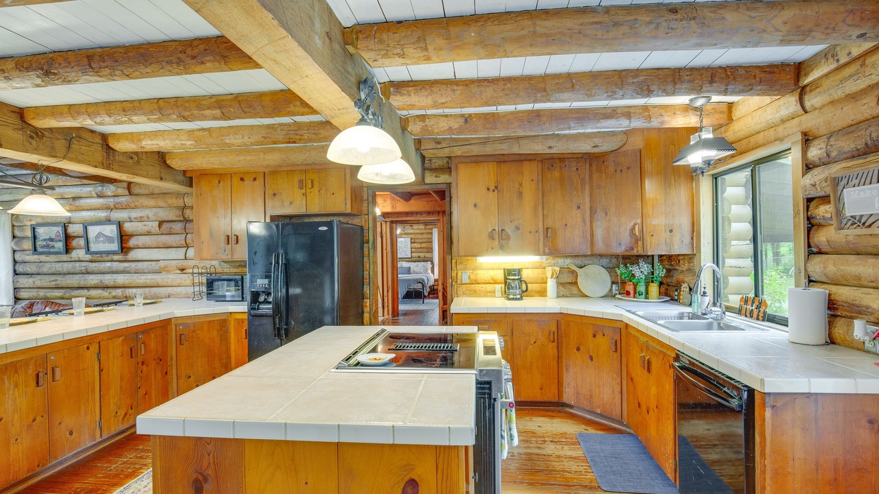 Photo of Kitchen in Log Cabin