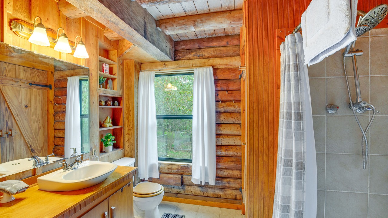 Photo of Bathroom in Log Cabin