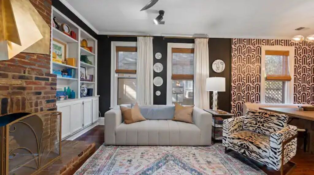 Photo of Livingroom in Midtown