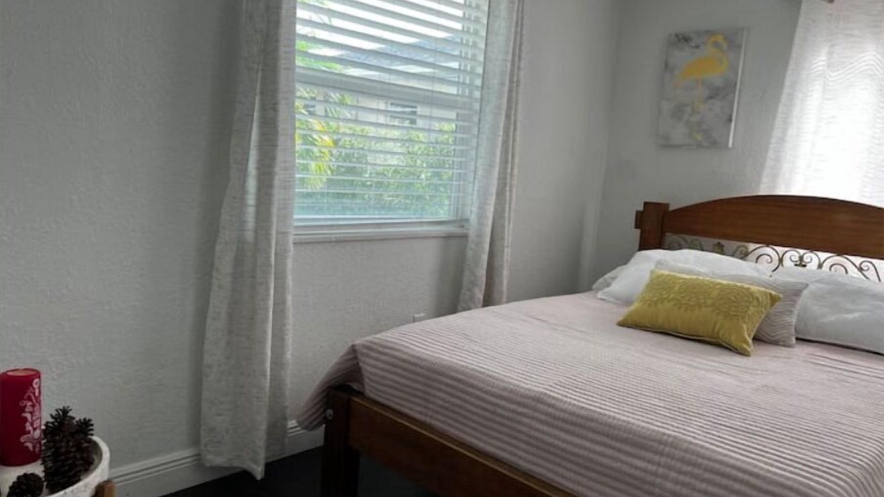 Photo of Bedroom in Hialeah