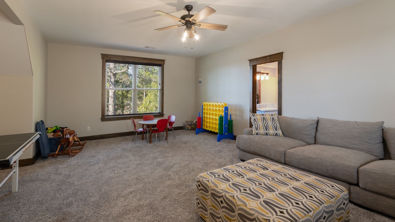 Photo of Livingroom in Gowen