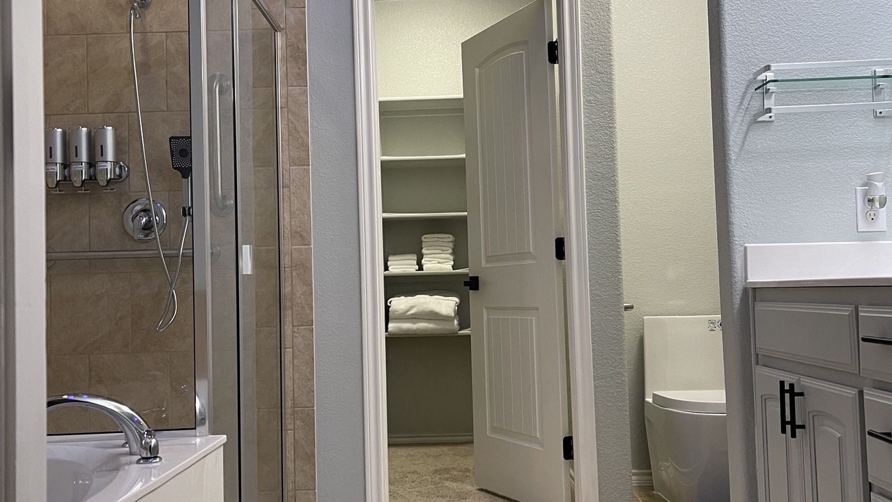 Photo of Bathroom in Fossil Creek