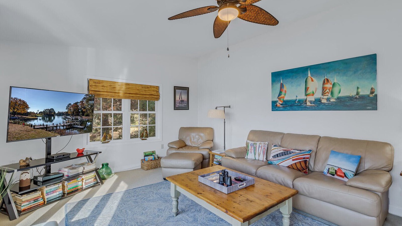 Photo of Livingroom in Weems