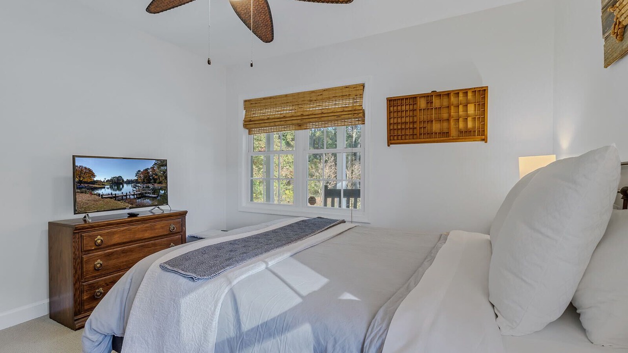 Photo of Bedroom in Weems