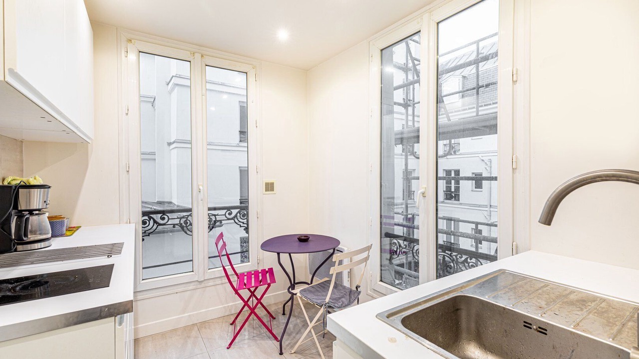 Photo of Kitchen in Porte-Saint-Martin