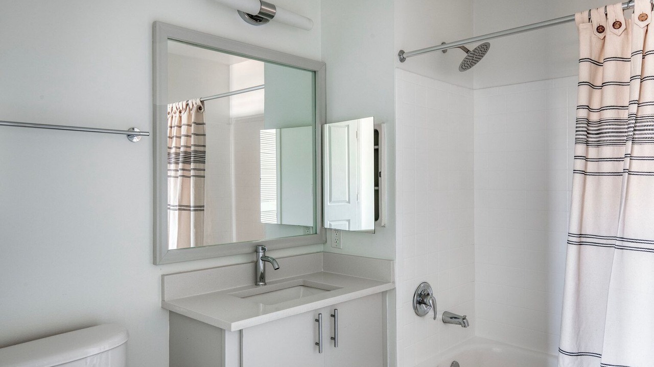 Photo of Bathroom in Cardozo