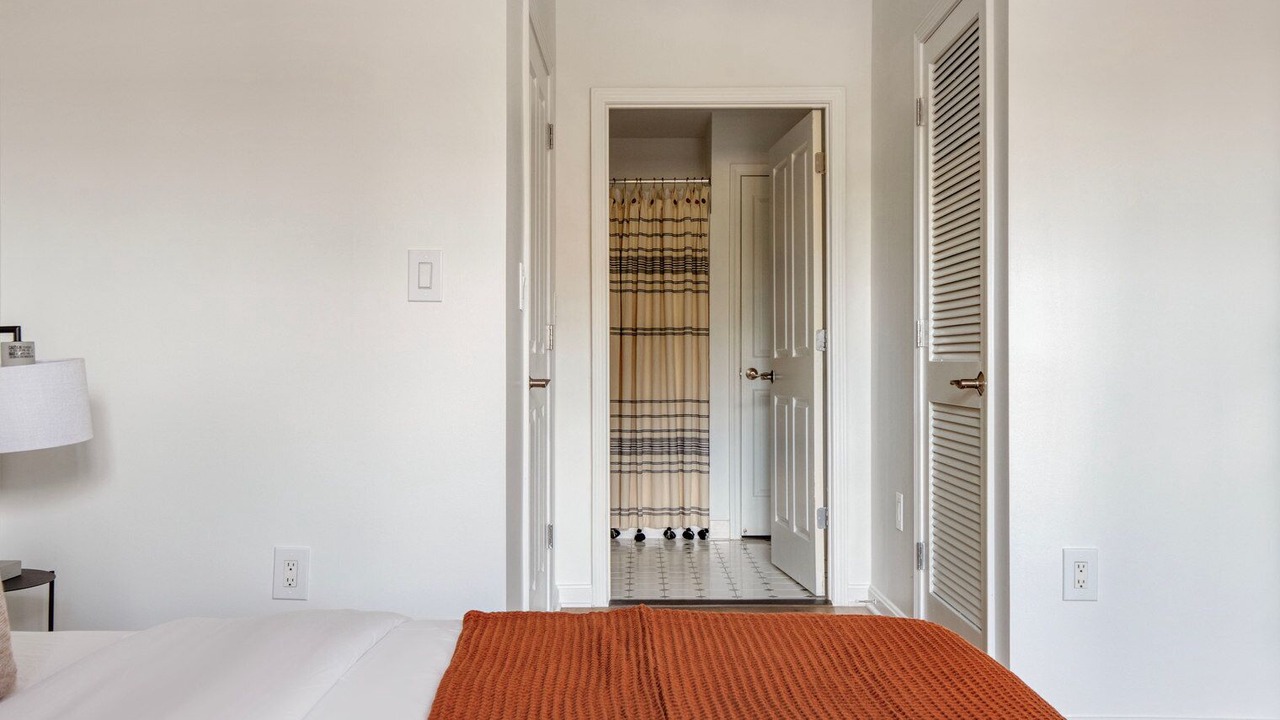 Photo of Bedroom in Cardozo