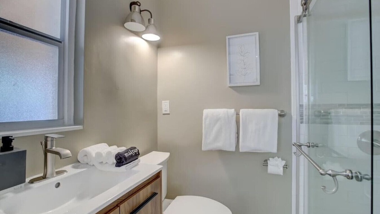 Photo of Bathroom in Lake Ridge