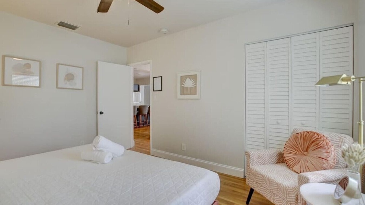 Photo of Bedroom in Lake Ridge