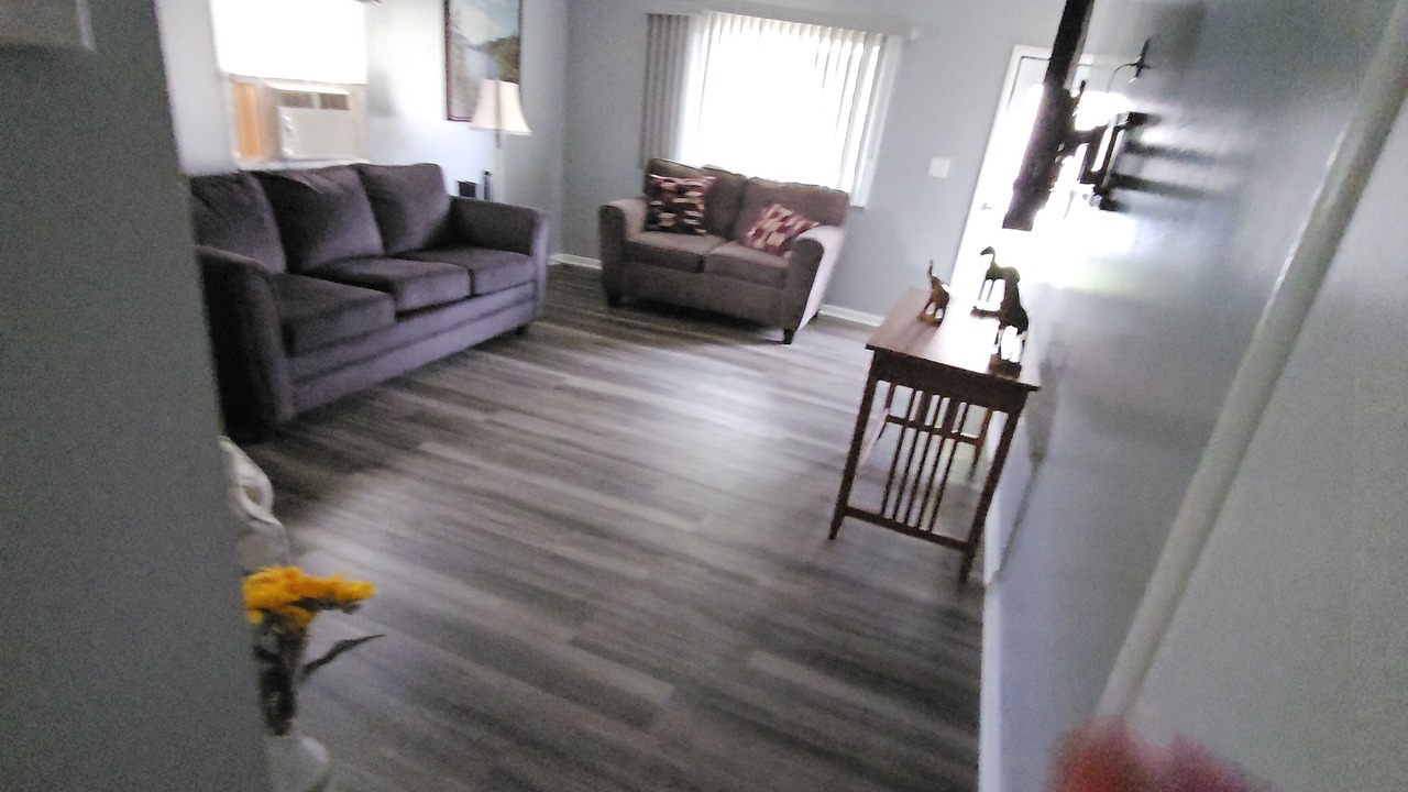 Photo of Livingroom in Akron