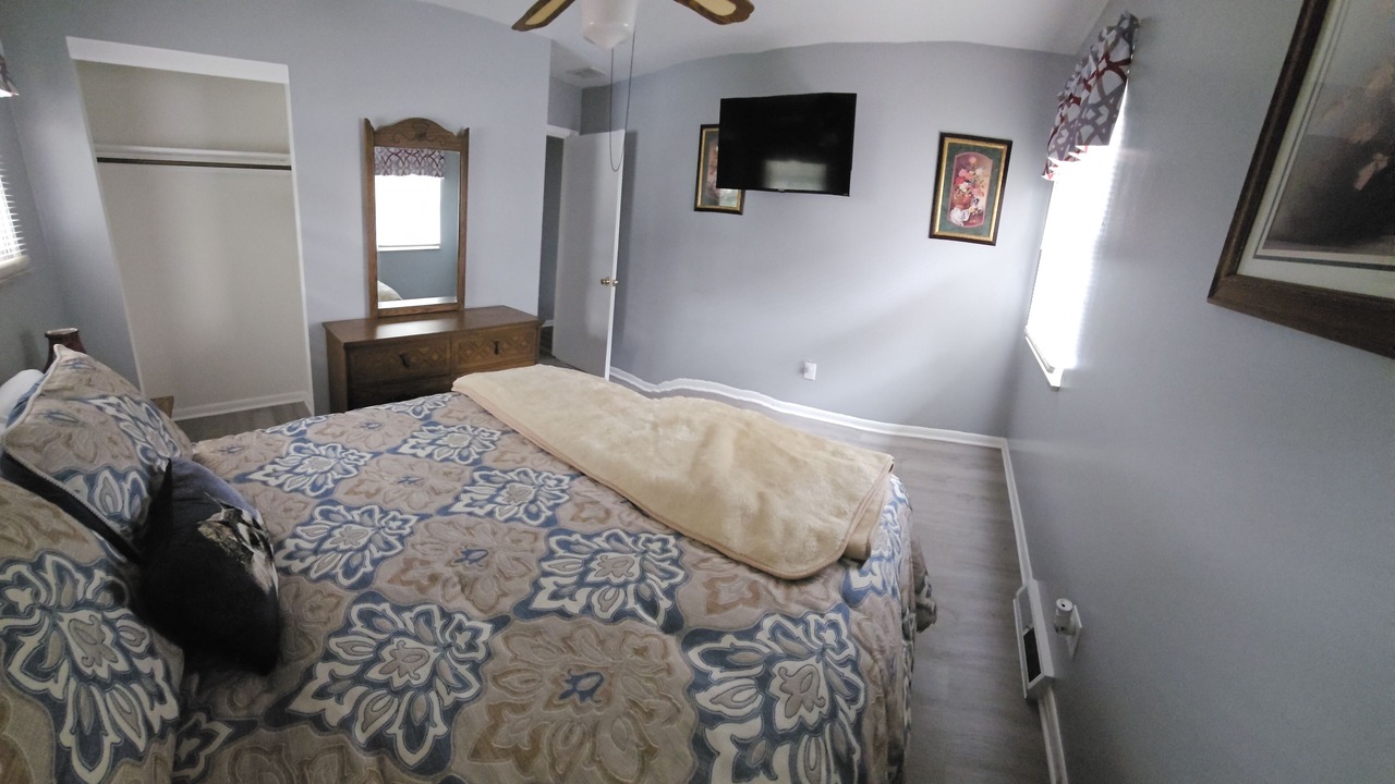 Photo of Bedroom in Akron