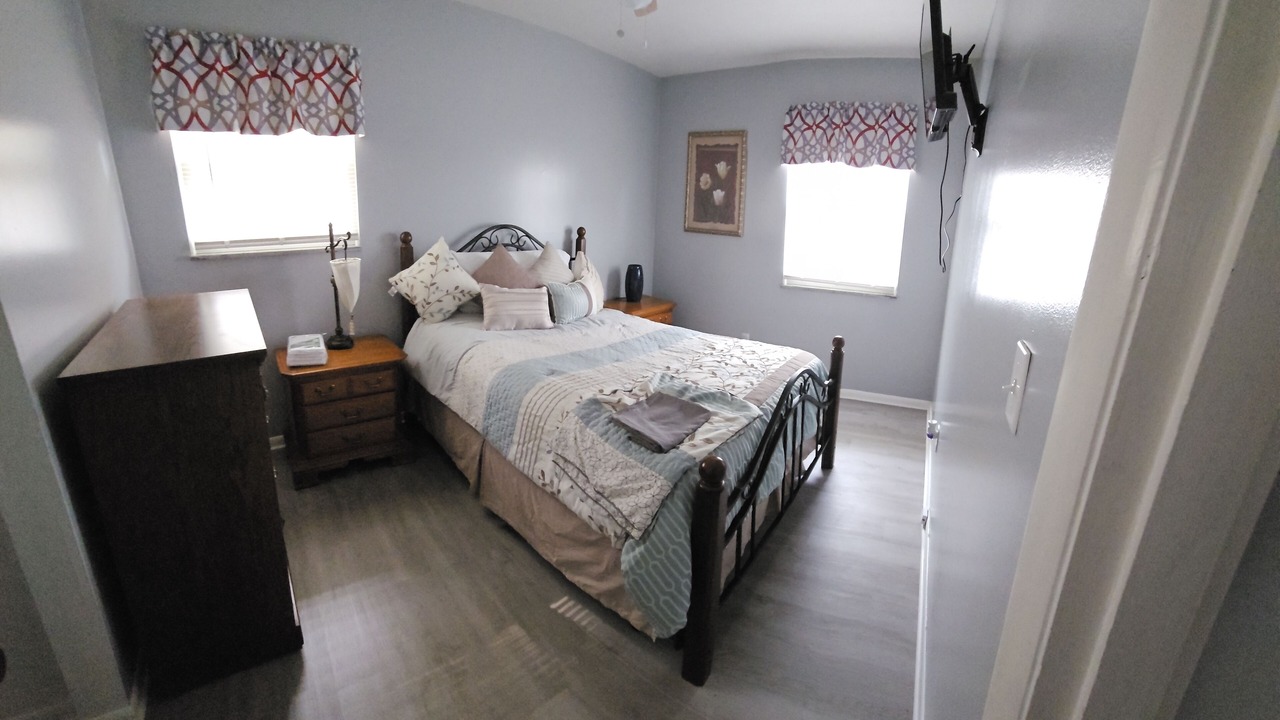 Photo of Bedroom in Akron