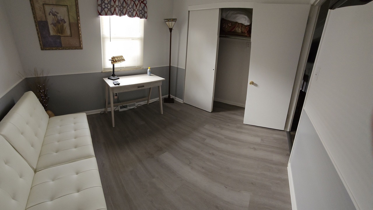 Photo of Livingroom in Akron