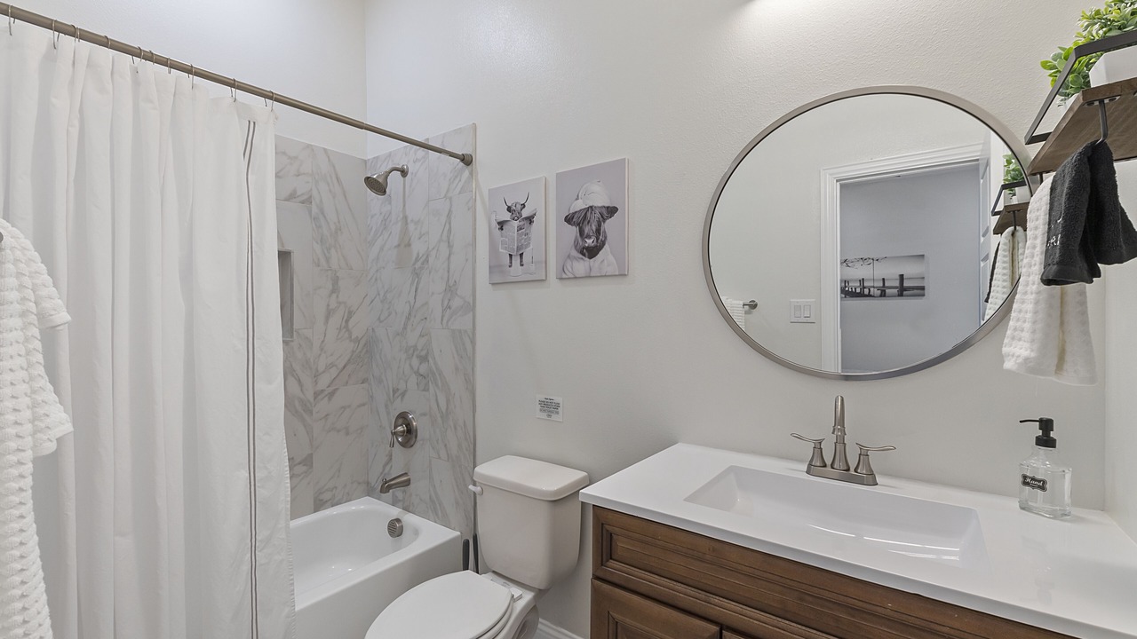 Photo of Bathroom in Carolyn Estates