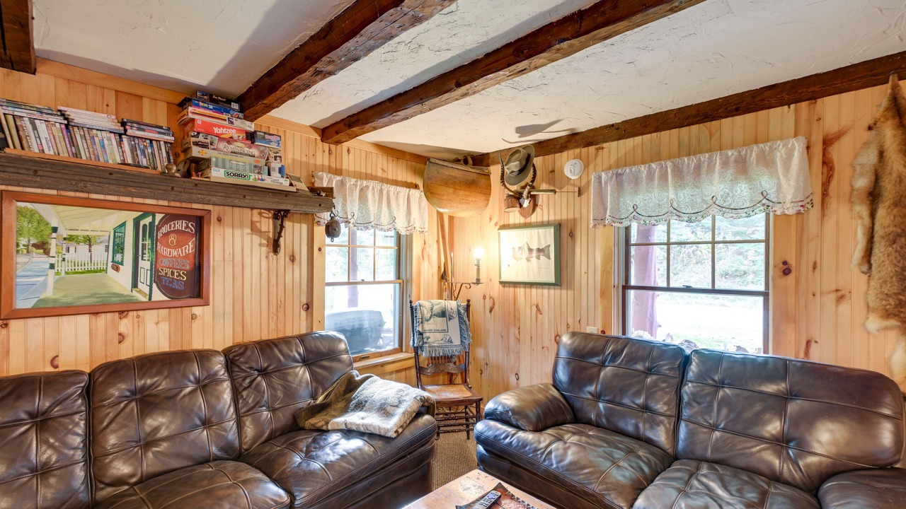 Photo of Livingroom in Oakfield