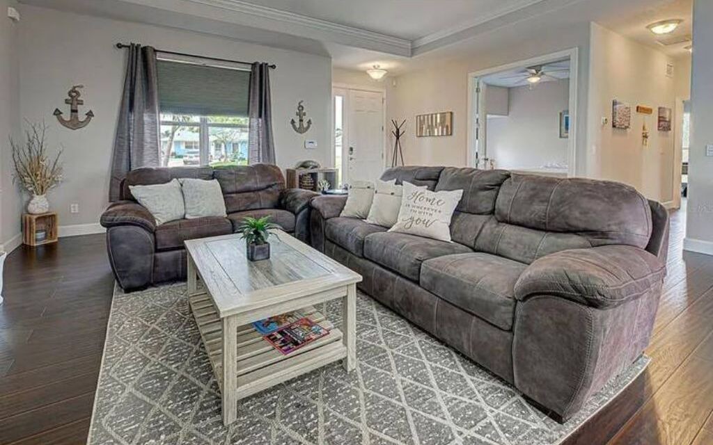 Photo of Livingroom in North Port