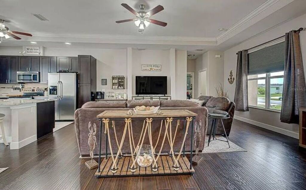 Photo of Livingroom in North Port