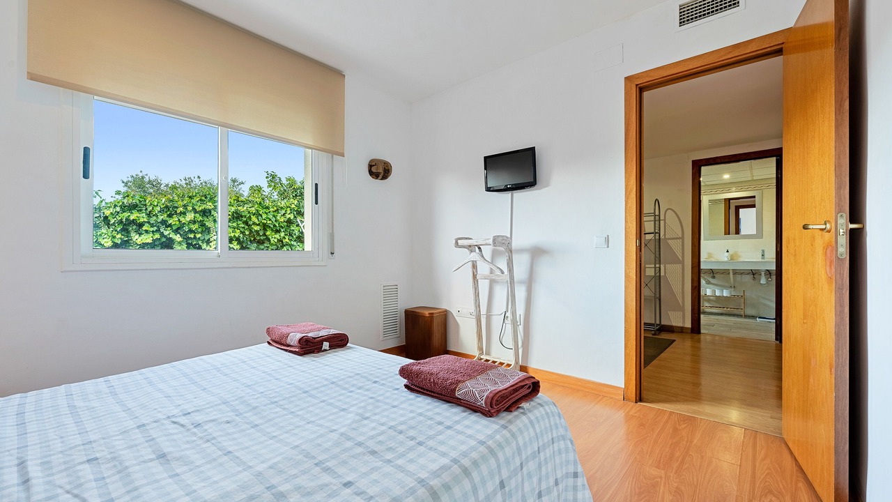 Photo of Bedroom in Riudecanyes