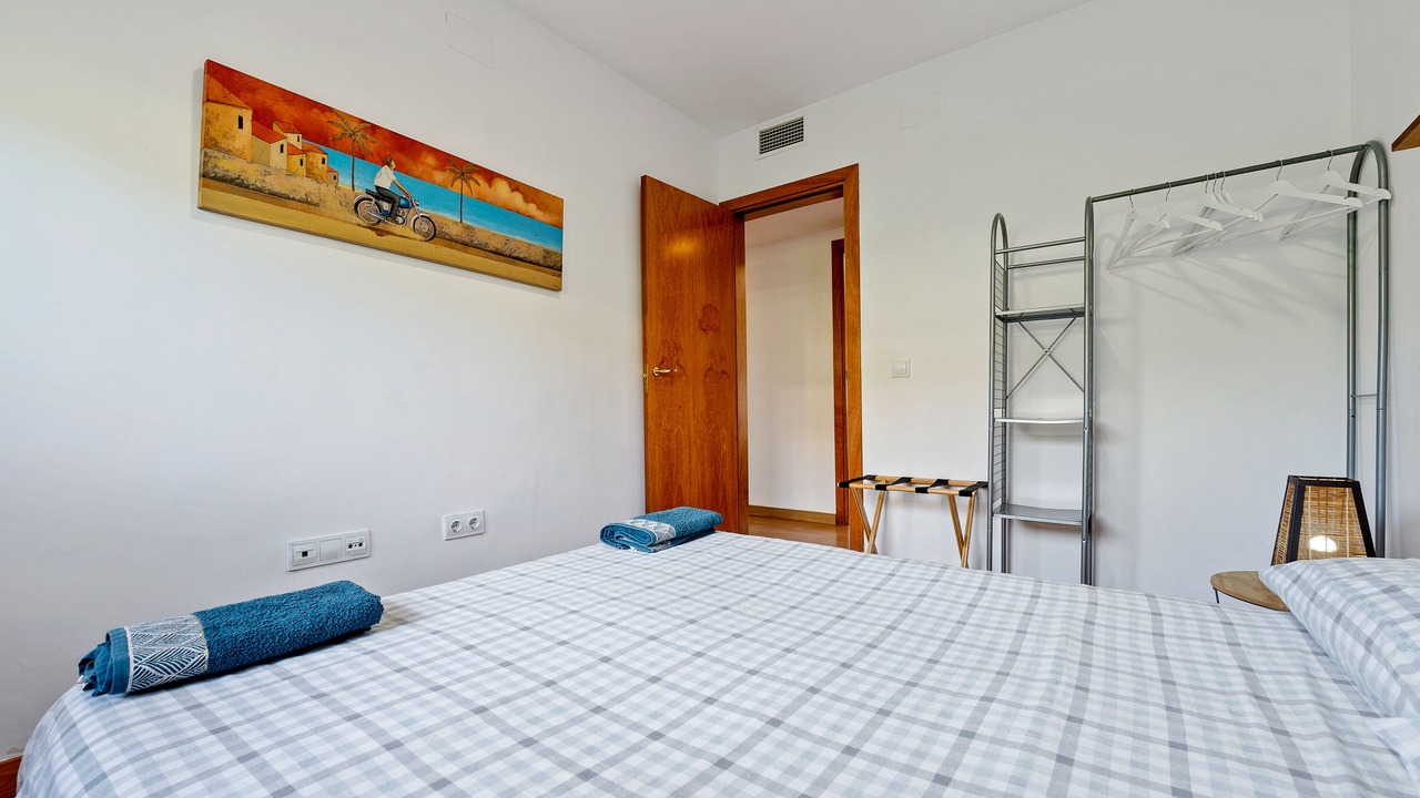 Photo of Bedroom in Riudecanyes
