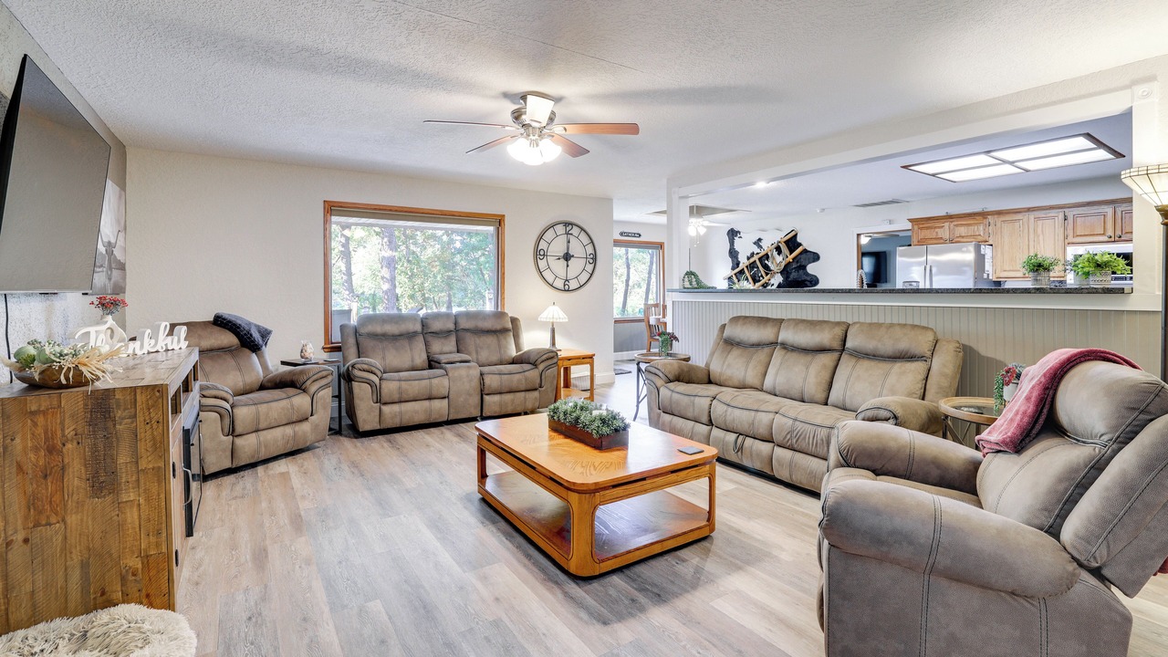 Photo of Bedroom in Grove