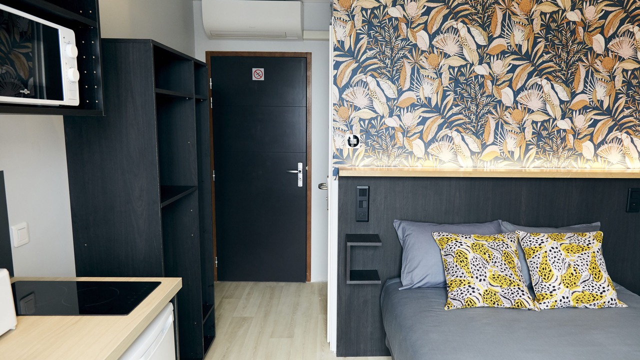 Photo of Bedroom in Anatole France Danton