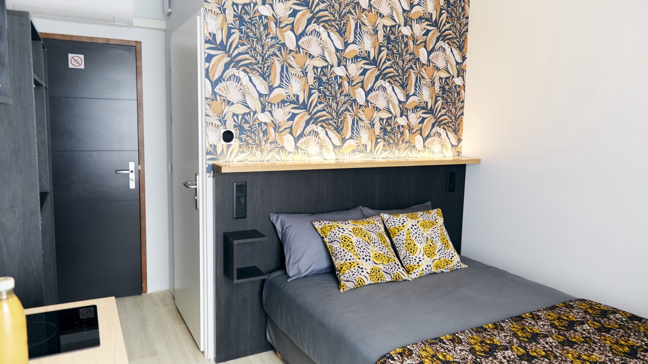 Photo of Bedroom in Anatole France Danton