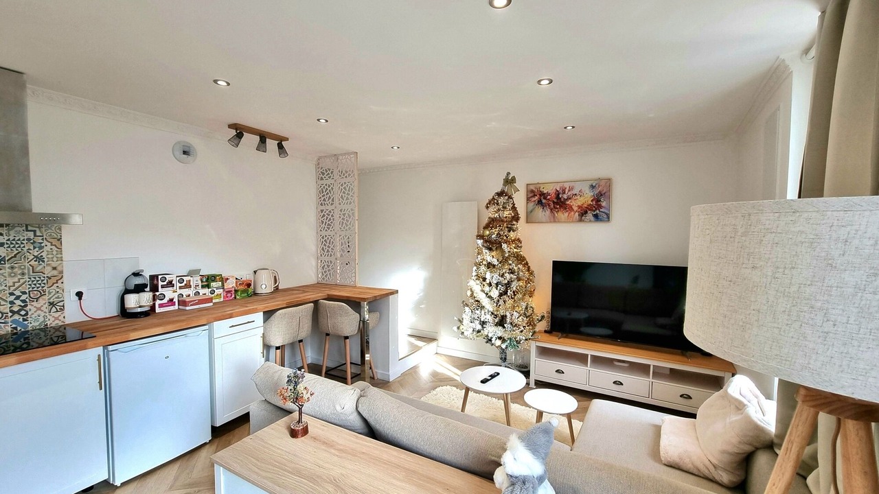 Photo of Livingroom in Montpon-Menesterol