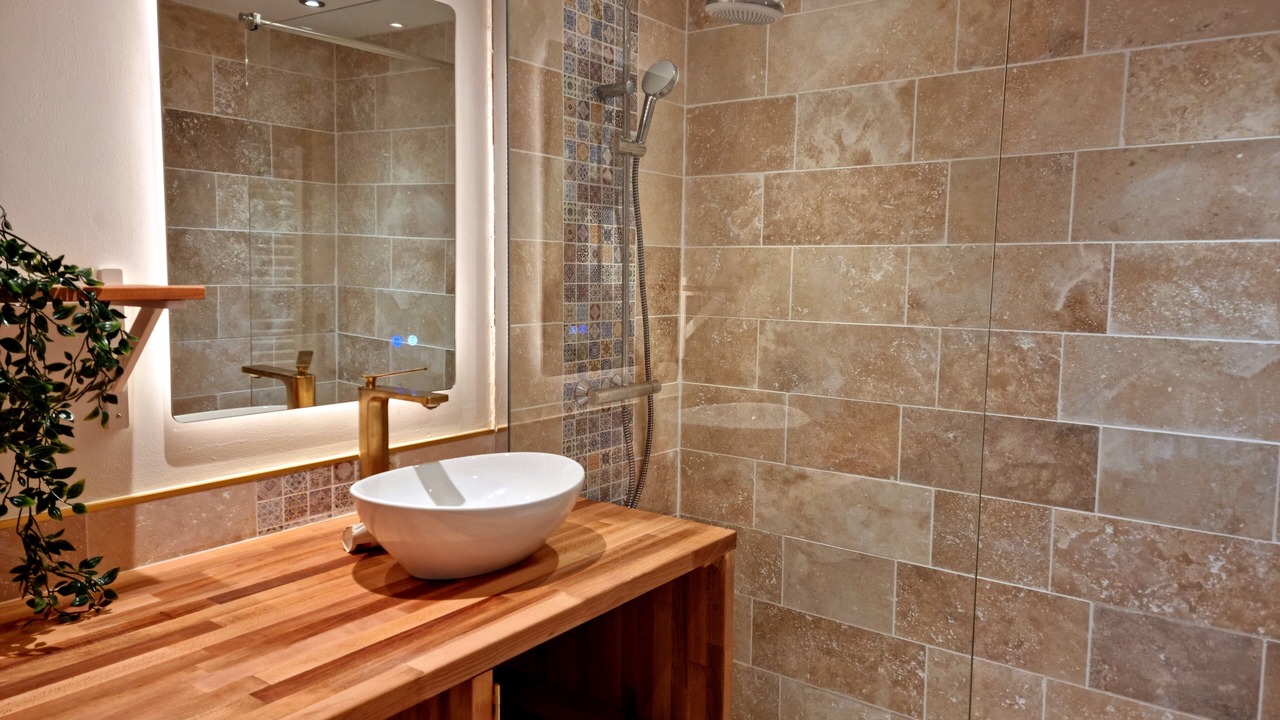 Photo of Bathroom in Montpon-Menesterol