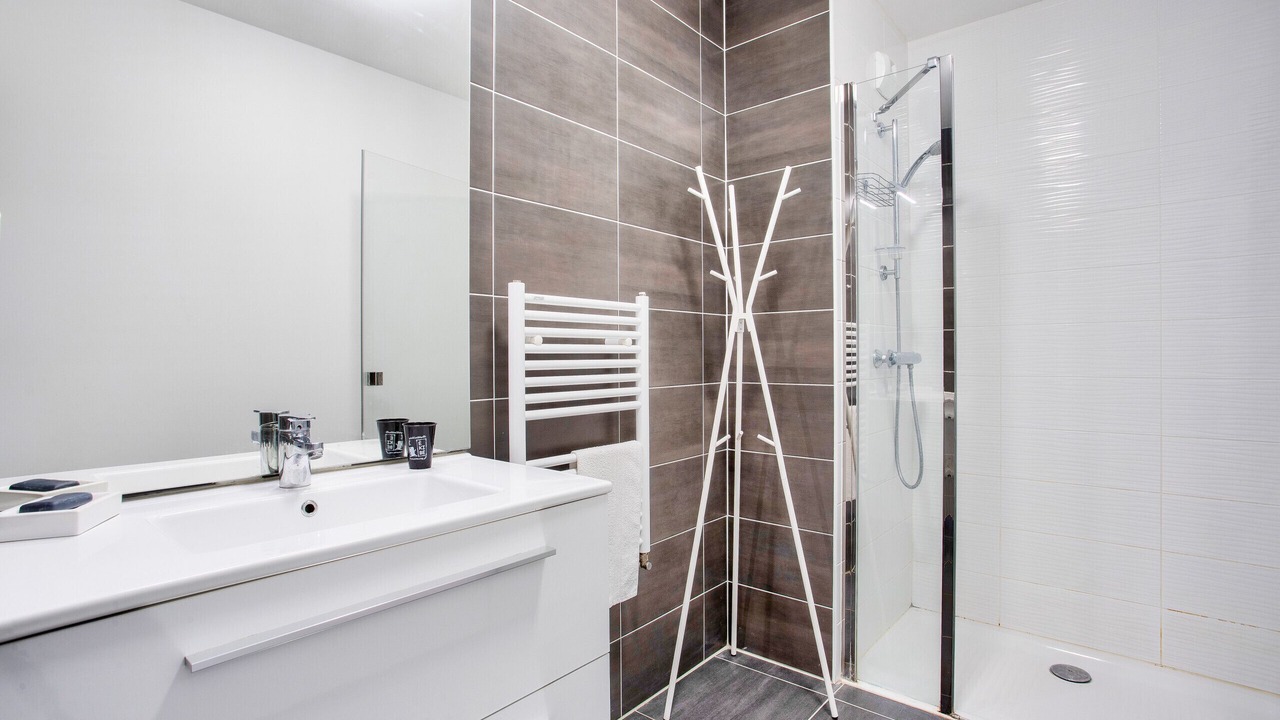 Photo of Bathroom in Republique - Les Ponts