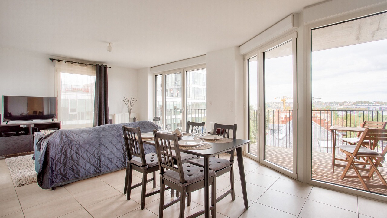 Photo of Livingroom in Republique - Les Ponts
