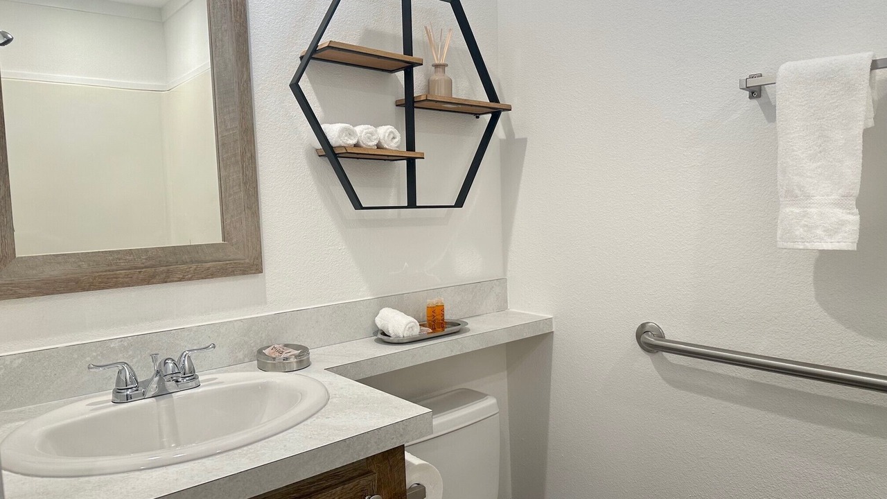 Photo of Bathroom in Highlands - Perkins