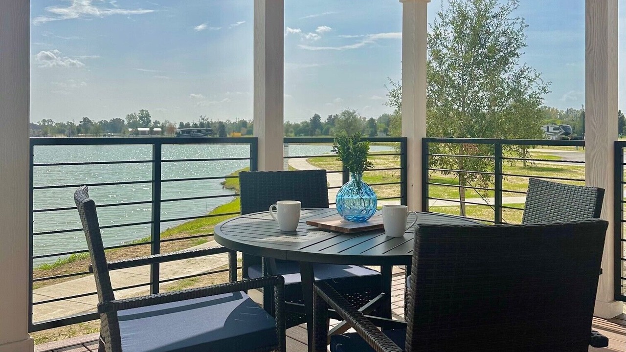 Photo of Patio Balcony in Highlands - Perkins