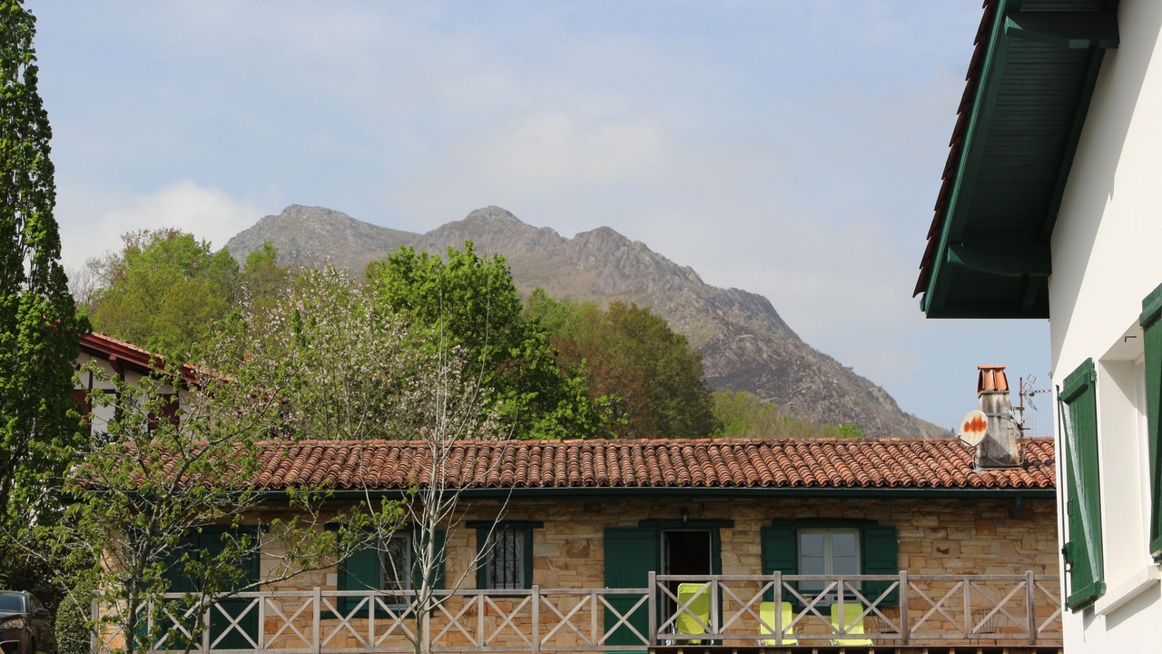Photo of Outdoor in Sare